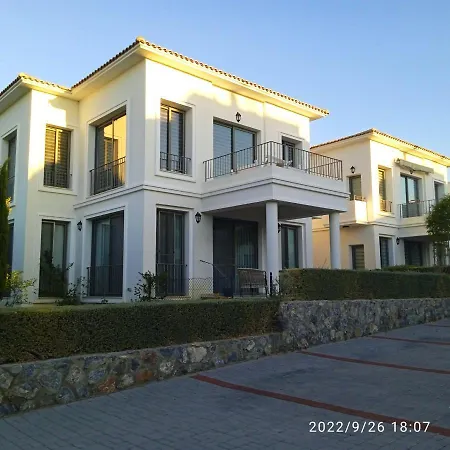 Cyprus Town Houses Apartment *
