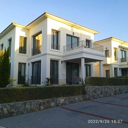 Cyprus Town Houses 公寓